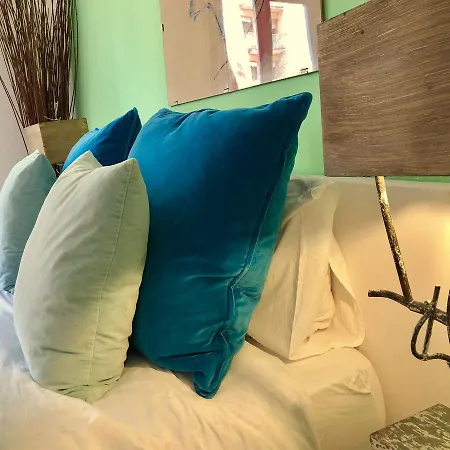 Salsas And Co Guest house